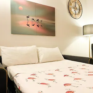  Apartment A Serenai - Elegante In Centro Italy
