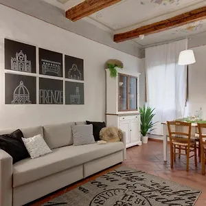  Apartment Ghibellina By Mamo Italy