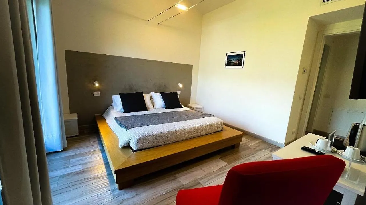 Charming Bellagio Boutique Hotel Couette-café